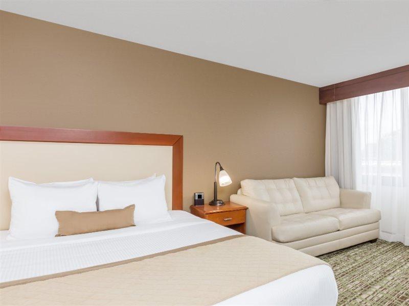 Clarion Hotel & Suites Маунт-Лорел Экстерьер фото